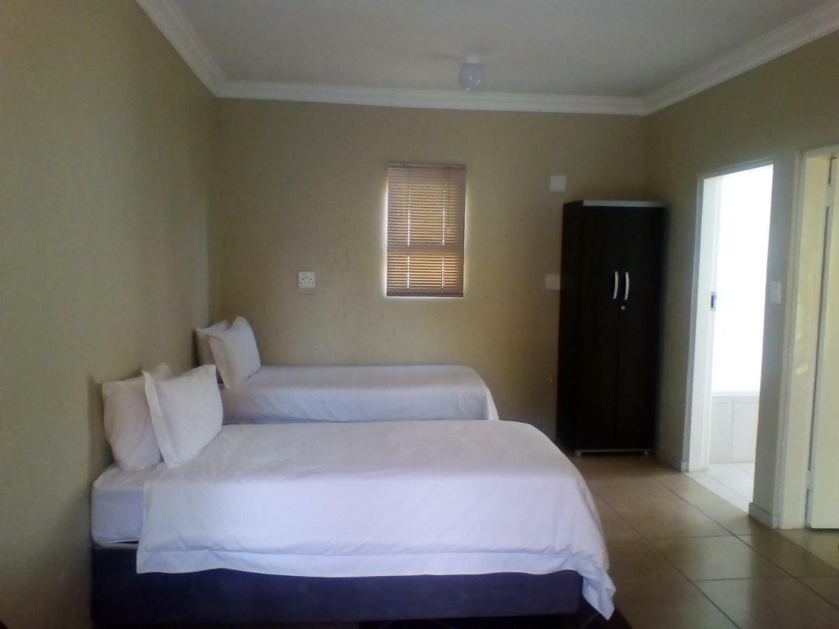Mmakosha Lodge Pretoria-Noord 外观 照片